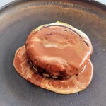 フランス料理 エステール by アラン・デュカス - ル・ショコラ・アラン・デュカスのチョコレート　 軽やかなクリームとカカオのプラリネ　コーヒーのグラス