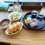 ステーキハウス 魔法のらんぷ - 料理写真: