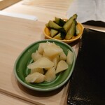 鮨 詠心 - ガリ、胡瓜の漬物