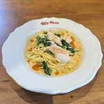 ジョリーパスタ - 【サーモンハラスといくらの明太子クリーム　1050円】
