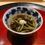 鮨 詠心 - じゅんさいともずく酢 