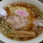 Aセット（らーめん、ジャンボ餃子2個、小ライス：750円）のらーめん