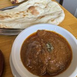 SPICY CURRY KUSUKUSU - マトンの骨付きカレー