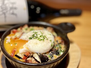 Tsukishima Kuimonoya Bisutoko - ラムのガパオ風オーブン焼き