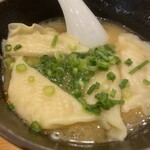 味噌と餃子 青源  - ほぼ味噌汁の水餃子