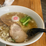 広東家庭料理おかむら - 町中華のラーメンを超えてます