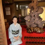 牛銀本店 - どや、まさに美しすぎる女将！