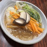 牛銀本店 - 汐ちりの〆の野菜焼き。牛肉や野菜の旨味をマロニーが全て吸い込みました