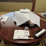 牛銀本店 - 掘り炬燵じゃないので膝が苦しいけれど、我慢なのだ\(//∇//)\