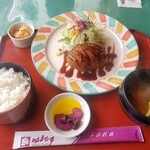 はまなす - 料理写真:ハンバーグのチーズ・カツ定食（税込999円）