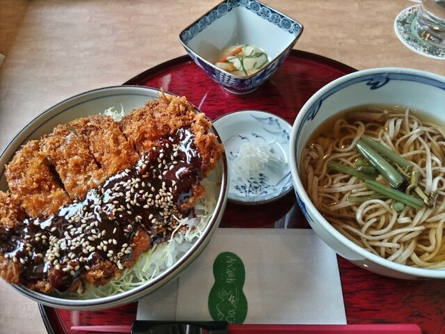 ビオトープ芽吹き屋（石鳥谷）カフェ &ndash; 手作りスイーツと自然が調和する癒し空間