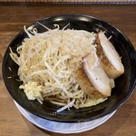 Ramen Koma - 駒二郎並、野菜増し、肉増し、にんにく少なめ