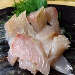 とん八 - かんぱち刺身 550円(税込)(2024年4月10日撮影)