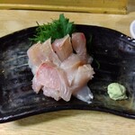 とん八 - かんぱち刺身 550円(税込)(2024年4月10日撮影)