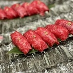 hombatokusenoumigyuuyakinikusukiyakiikemoto - 近江牛にぎり