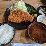 とんかつ専門店 とんくん - ロースかつ定食