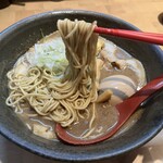 にぼしらーめん88 - 麺リフト