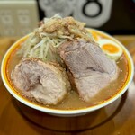Edo mondo - ラーメン（豚2枚・ゆで玉子）・野菜増し・ニンニク