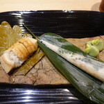 富小路 やま岸 - 鯛ちまき寿司、穴子寿司柏巻き