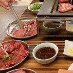 Yakiniku Sutairu Nikuhoudai - 