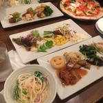 Ricotta Dining - 前菜バイキングとピザ＆パスタ（取り皿に分けました）