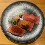 Taishuu Yakiniku Horumon Tenyou - 和牛炙り肉寿司