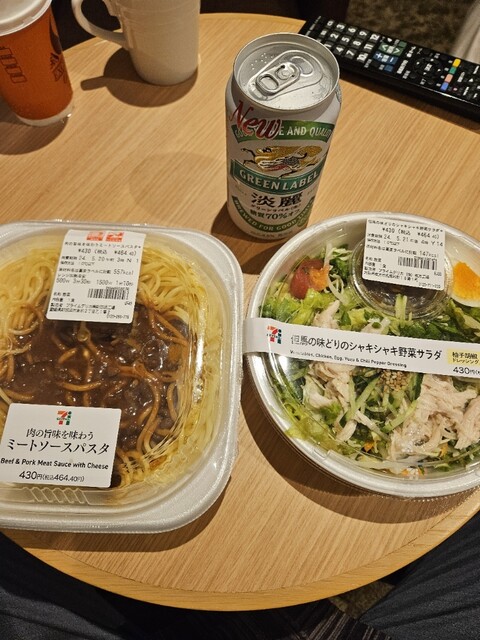 Seven Eleven Shichiefuesu Keihanbasu Kyotoeki Hachijoguchi
