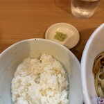 RAMEN ガモウスマイル - ミニご飯とわさび