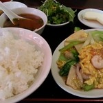 中国上海料理　豫園 - エビ入り玉子青梗菜炒ランチ