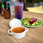 Hawaiian Diner HANAO CAFE - セットのスープとサラダとドリンク