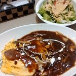 R's KITCHEN - オムハヤシ＋180円でサラダ追加