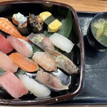 海天すし - 料理写真:朝得にぎり ¥1,053