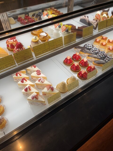 パティスリー ナオキ 駒沢店 （PATISSERIE NAOKI） - 駒沢大学