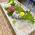 呑める魚屋 魚徳 - 