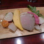 BISTRO GYORAN 魚籃 - お通しの松木さんの野菜と自家製ハム