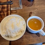 焼肉ハラミ屋 - おかわりしたライス、スープ