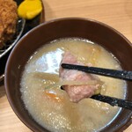 Tonkatsu Aoki - 豚汁には切り落としの豚肉！