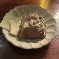 カルネジーオ イースト - 