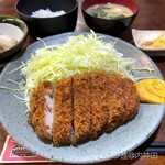 かつ進 神田鎌倉橋店 - ロースかつ定食