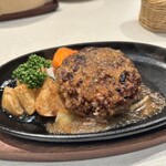 カフェ・トレイル＆トラック イクスピアリ店 - ハンバーグオニオンソース＆Bセット　¥1,848