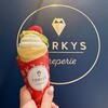 YORKYS Creperie - ピスタチオいちご