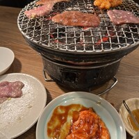 炭火焼肉ホルモン うしごろ 中目黒店 -  炭火焼肉ホルモン うしごろ 中目黒店 -