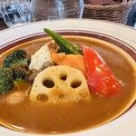 SAM'S　CURRY - 酸味と旨み、コクのバランスが最高なベジタブルスープカレー