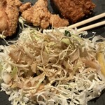 とんかつ丸一 - フルーティーなソースで、柔らかいキャベツを頂きました。美味し！
