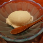 赤坂 みすじ - 岩塩のアイスクリーム 480円 2014.3.x