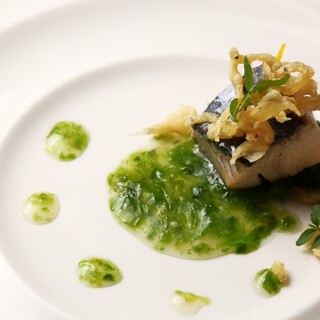 旬菜を使用した、熟練のシェフが仕上げる至極のフレンチ