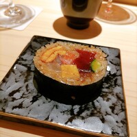 鮨 由う - 