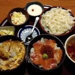 いっちょう - ミニサーモンいくら丼とミニヒレカツ丼小うどんセット