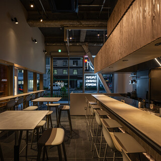 銀座に佇む解放感あふれる空間