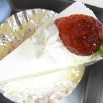 パティスリー アンシャンテ - 苺のショートケーキ￥３５０♪